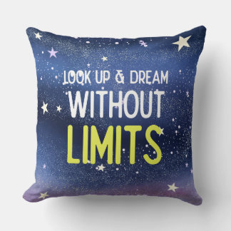 Look up and dream without limits kudde