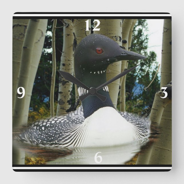 Loon Wilderness Square Wall Clock Fyrkantig Klocka (Framsida)