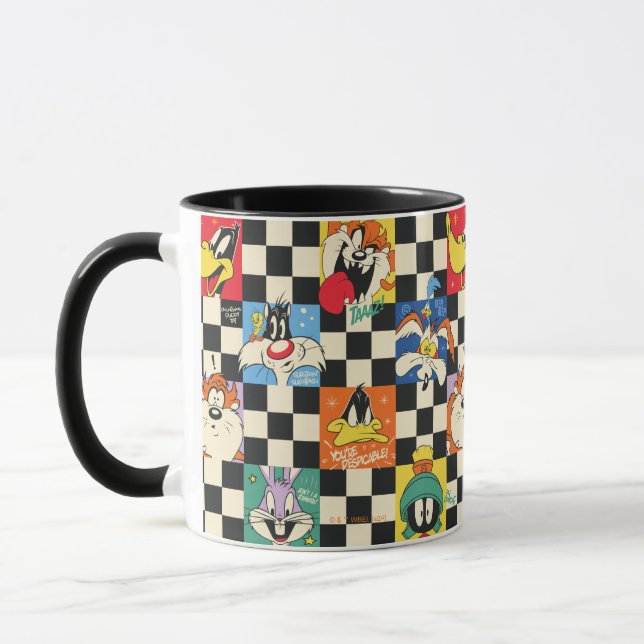 LOONEY TUNES™-tecken på Black & White Checker Mugg (Vänster)