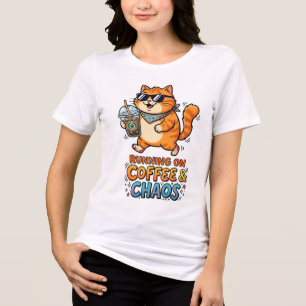 Löpar på kaffe och kaos Söt katt T-shirt