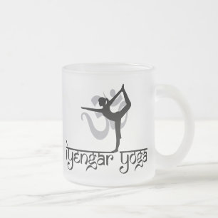 Lorden av dansen poserar den Iyengar Yogagåvan Frostad Glasmugg