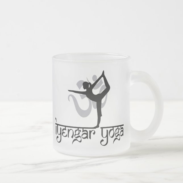 Lorden av dansen poserar den Iyengar Yogagåvan Frostad Glasmugg (Höger)