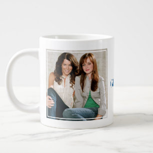 Lorelai & Rory Sitta Porträtt Jumbo Mugg