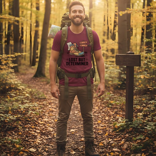 Lost But Determined – Hiking Boot Design T Shirt (Skapare uppladdad)