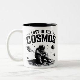 Lost in the Cosmos Astronaut Vit & Svart Mugg