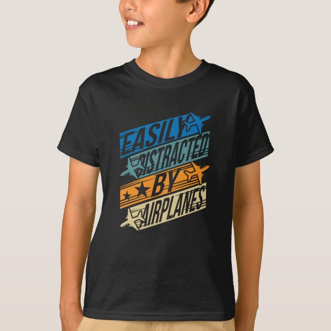 Lotsagarfond - Distraherad av flygplan T Shirt (Framsida)