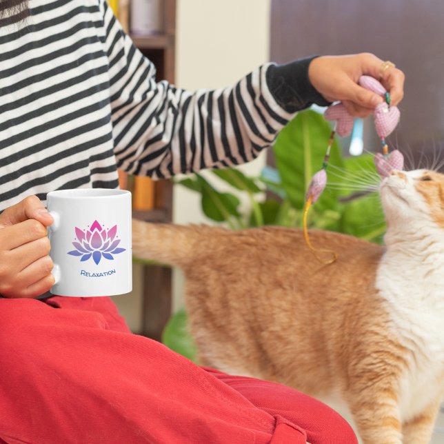 Lotus anpassningsbar text yoga kaffemugg (Relax)