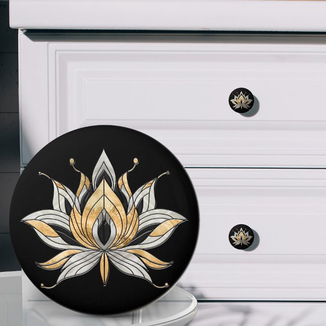 Lotus Flower - Black, Pearl och Guld Knopp (Skapare uppladdad)