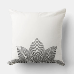 Lotus Flower Tribal Lumbar Pillow Kudde
