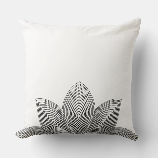 Lotus Flower Tribal Lumbar Pillow Kudde (Framsida)