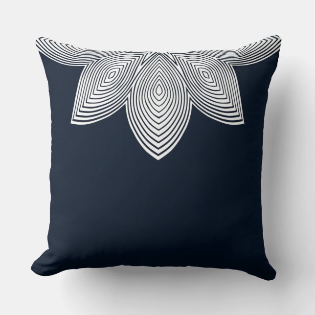Lotus Flower Tribal Lumbar Pillow Kudde (Framsida)