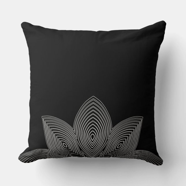 Lotus Flower Tribal Lumbar Pillow Kudde (Framsida)