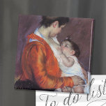 Louise Nursing Hennes barn | Mary Cassatt Magnet<br><div class="desc">Louise Nursing Her Child (1898) av Mary Cassatt är en ömtålig och intim bild av ett mor som ammar sitt barn. Målningen fångar på ett vackert sätt den känslomässiga kopplingen och närmandet mellan mor och barn, och visar Kassats mästerliga förmåga att skildra moderteman. Mjuk, varm färg och milda penseldrag understryker...</div>