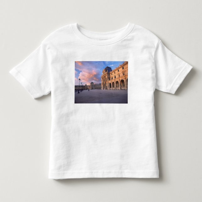 Louvre, Paris, Frankrike T Shirt (Framsida)