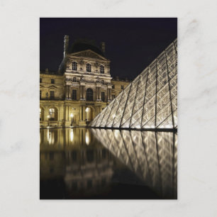 Louvre Pyramid 3 Vykort