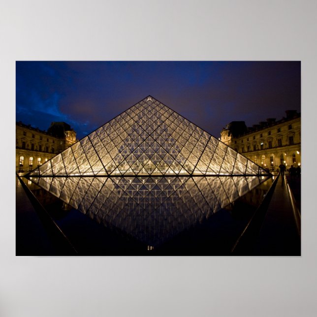 Louvre Pyramid av arkitekten I.M. Pei på Poster (Framsidan)