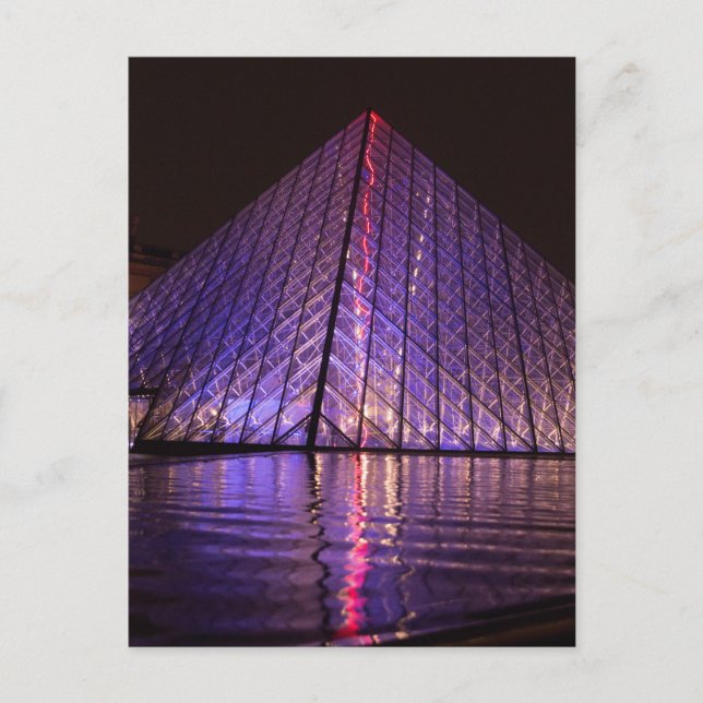Louvre Pyramid på natten: Parisreflektioner Vykort (Framsida)