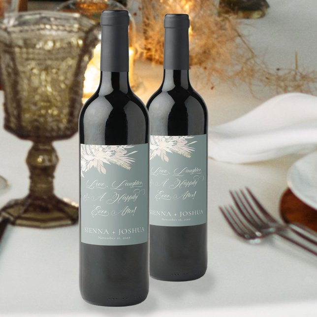 Löv Duett Salvia Grön Botanisk Bröllopsskål Vinflaska Etikett (Love laughter and happy ever after Wedding wine labels in Sage Green from my Foliage Duet collection)