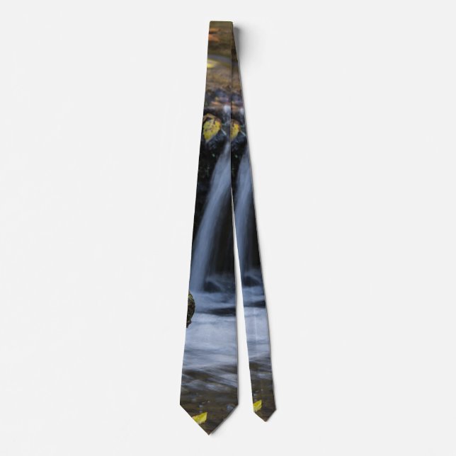 Löv och vattenfall Neck Tie Slips (Framsida)