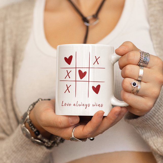 Love Always wins Quote l Red Heart Playful  Kaffemugg (Skapare uppladdad)