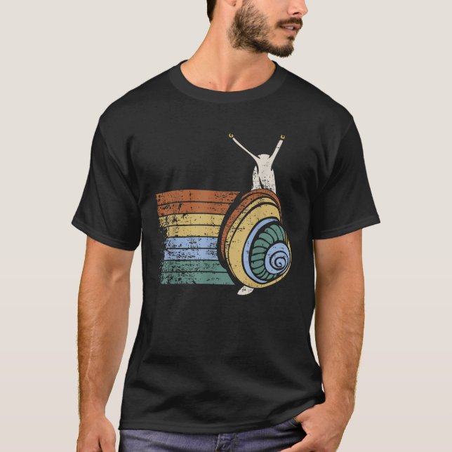 Love Animals Retro Snail Gift Design Idea for Snai T Shirt (Framsida)