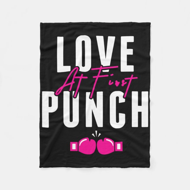 Love At First Punch Girl Kickboxing Cardio Workout Fleecefilt (Framsidan)