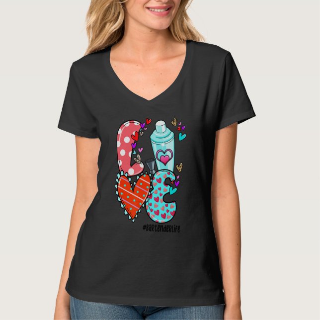 LOVE Bartender Life Leopard Heart Valentine's Day  T Shirt (Framsida)