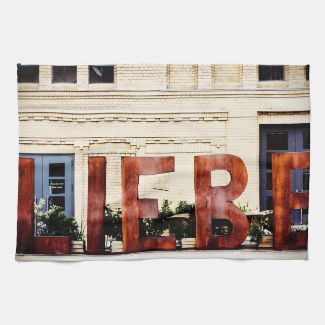 Love Berlin, Germany Travel Souvenir  Kökshandduk (Horisontell)