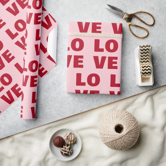 Love Bold Typography Pink & Red Gift Presentpapper (Hantverk)
