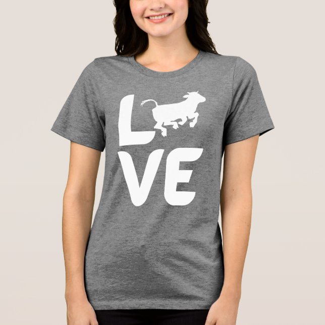 LOVE Cow Women’s Shirt – Cute Farm Animal Lover  T Shirt (Framsida)