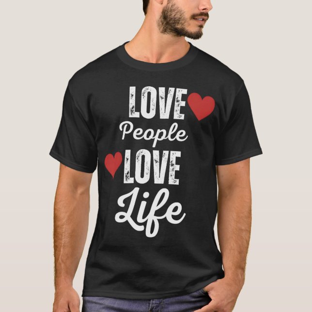 Love designTshirt gift for loved ones friends T Shirt (Framsida)