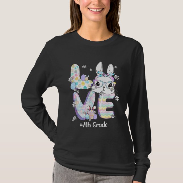 Love Easter 7th Grade Teacher Bunny Cute Face Happ T Shirt (Framsida)