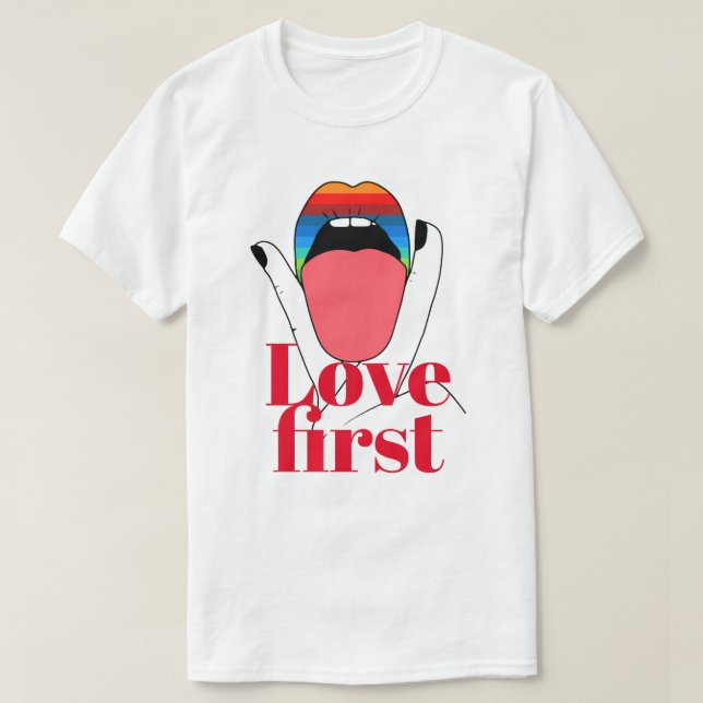 Love First T Shirt (Design framsida)