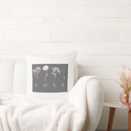 LOVE Floral  – Romantic Botanical Print Kudde