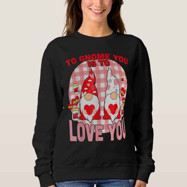 Love Gnome To Funny Valentines Day Gnomes Holding  T Shirt (Framsida)