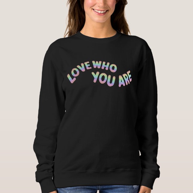 Love Him Her Pastel Rainbow Quote T Shirt (Framsida)