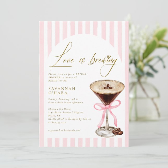 Love is Brewing Elegant Bridal Shower Invitation Inbjudningar (Stående Fram)