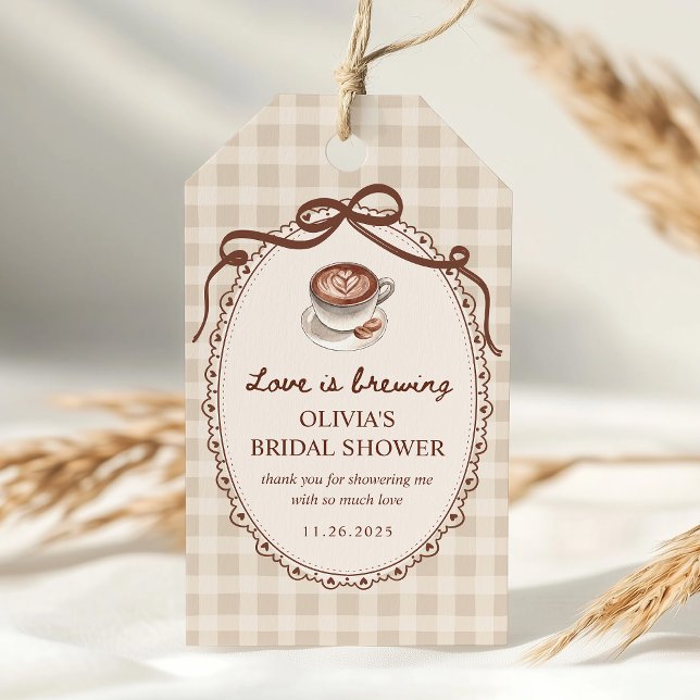 Love is Brewing Gingham Coffee Bridal Shower Favor Presentetikett (Skapare uppladdad)