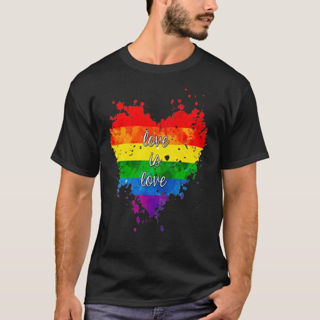 Love is love Classic T-Shirt (Framsida)