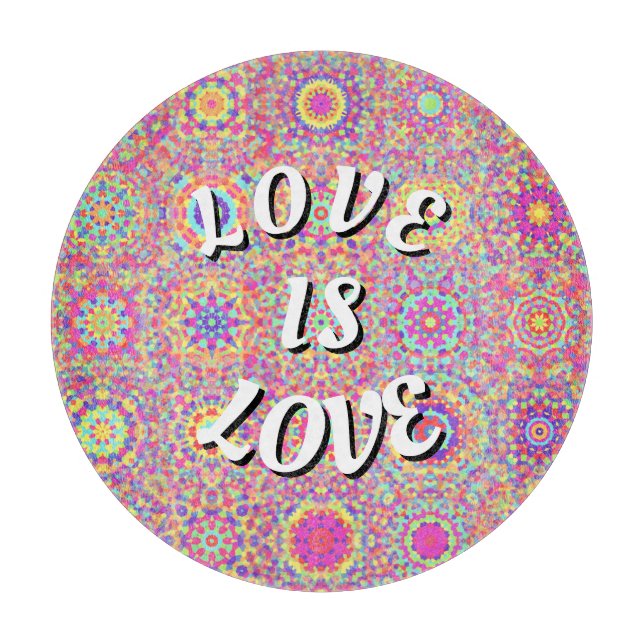 Love Is Love Pride (Framsidan)