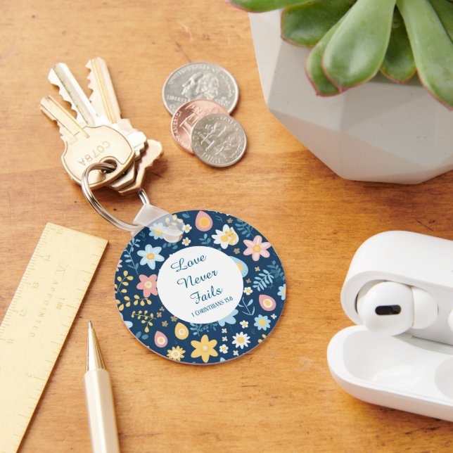 Love Never Fails Keychain Nyckelring (Skrivbord)
