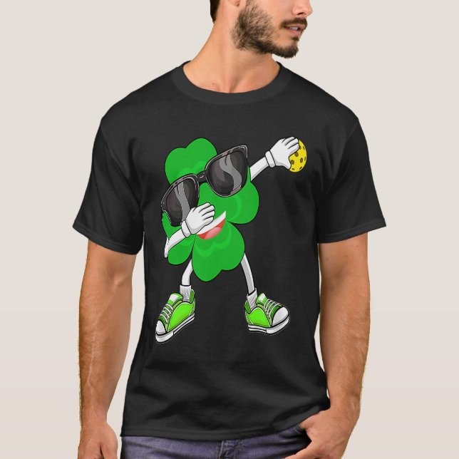 Love Pickleball Shamrock C Saint Patrick's Day Men T Shirt (Framsida)