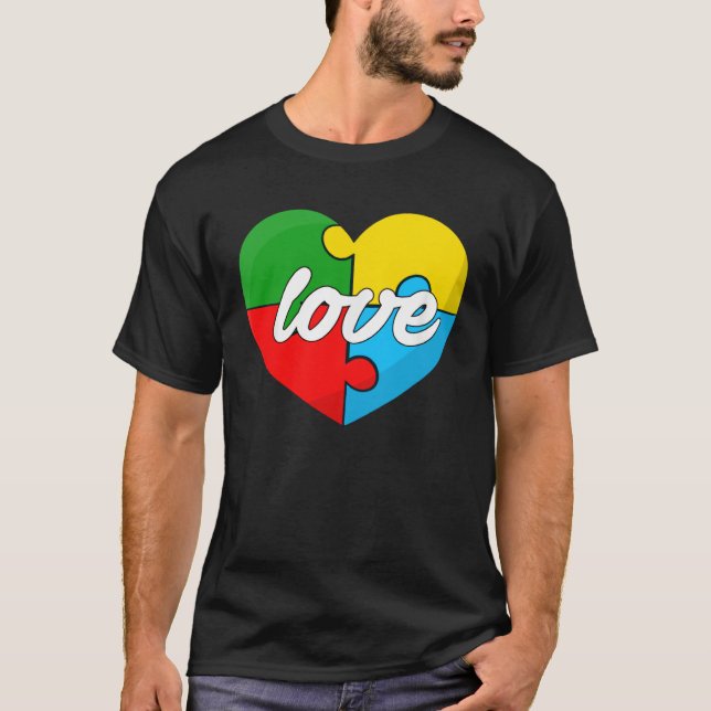 LOVE Puzzle Pieces Heart Autism Awareness   T Shirt (Framsida)