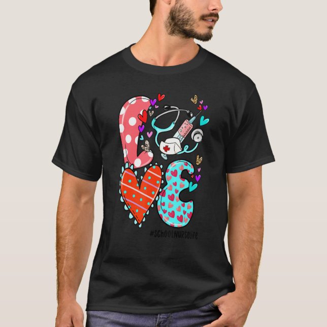 LOVE School Nurse Life Leopard Heart Valentine's D T Shirt (Framsida)