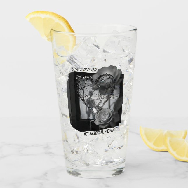 Love Survived the Static Glaskopp (Framsida Ice)