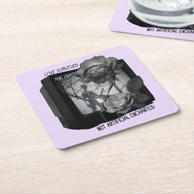 Love Survived the Static Underlägg Papper Kvadrat (Vinklad)