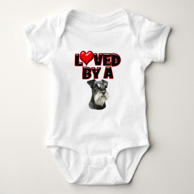 Loved by a Miniature Schnauzer Tee Shirt (Framsida)