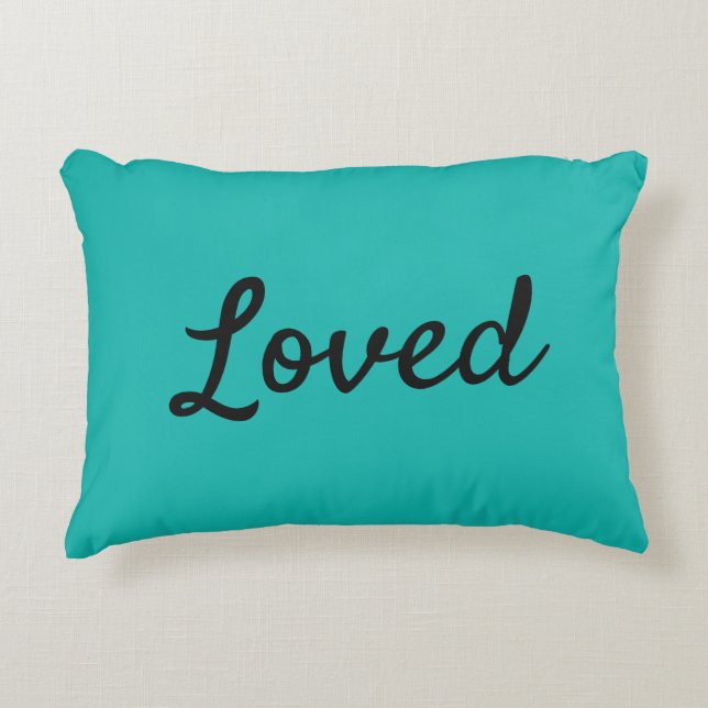 Loved Cushion Prydnadskudde (Framsidan)