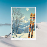 Loveland Colorado USA skidresa Postkort Vykort<br><div class="desc">Hej från de snöiga bergen i Loveland Colorado USA! Vi hoppas att du har en underbar skidresa. Detta postkort visar en vacker blågrå bergslandskap med retro-skidor i ett orange,  tribal-mönster.
Alla textfraser kan anpassas efter dina önskemål!</div>