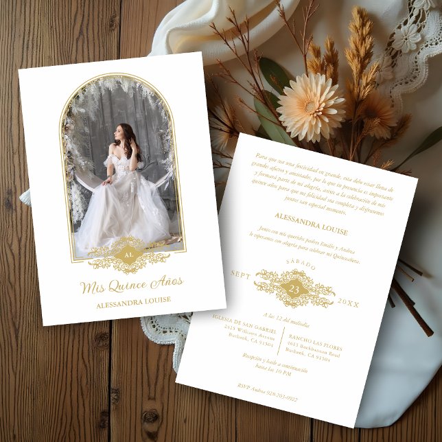 Lovely Quinceañera Spanish Stilysh Gold Chic Arch  Inbjudningar (Lovely Quinceañera Spanish Stilysh Faux Golden Effect Arch Effect Photo Invitations Cards.)